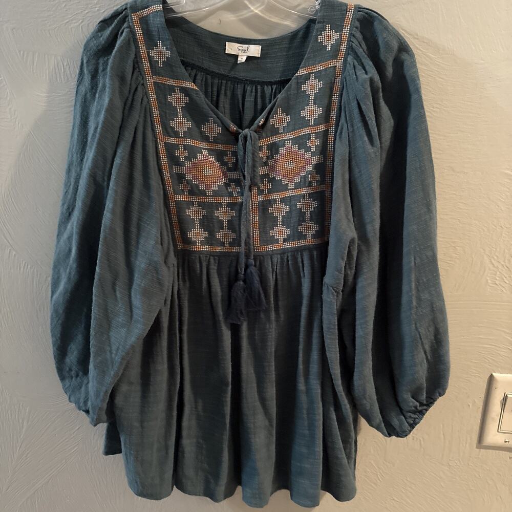 Easel Blusa Los Angeles Size M Bubble Sleeve Drawstring V Neck Embroidered